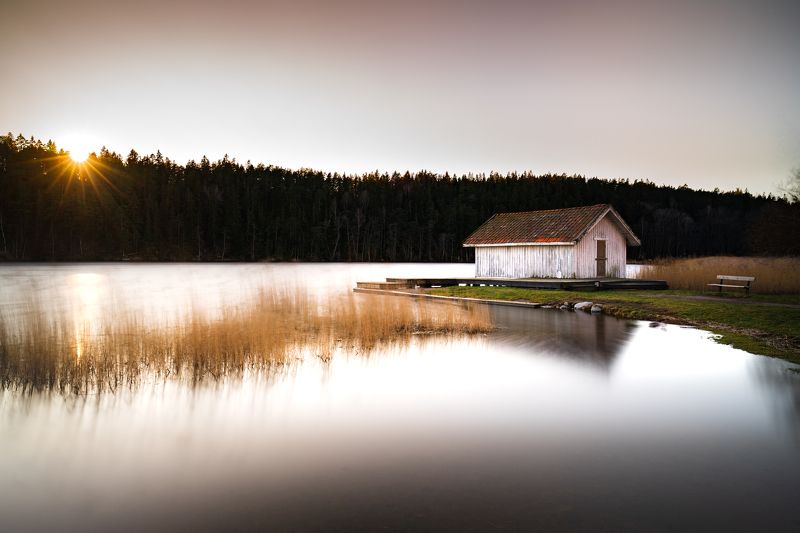 пейзаж, длинная выдержка, озеро, закат, лодочный домик Лодочный домикphoto preview