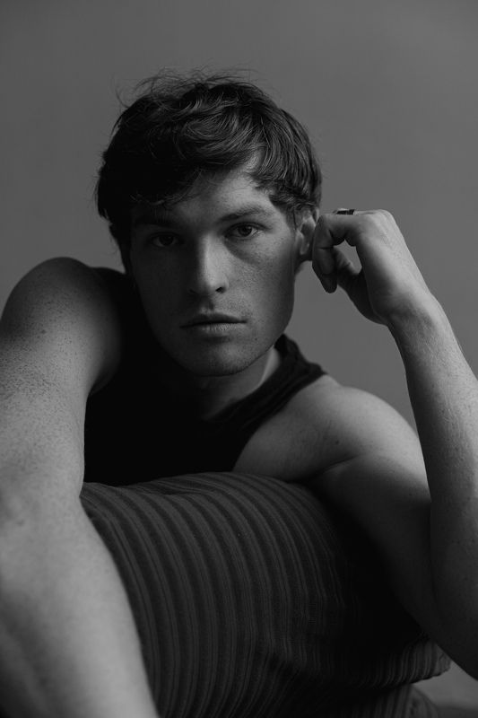 мужчина, мужская съемка, мужской портрет, черно-белая фотография, male, male portrait мужской портретphoto preview