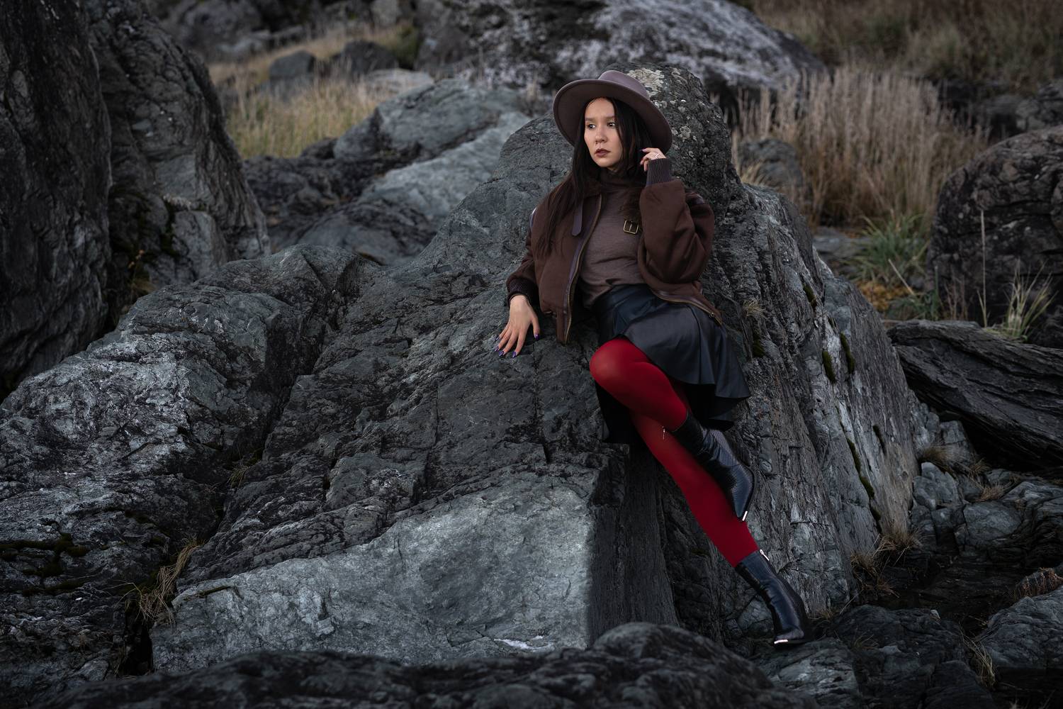 роман с камнем. Автор: Андрей Серенков , Андрей Серенков