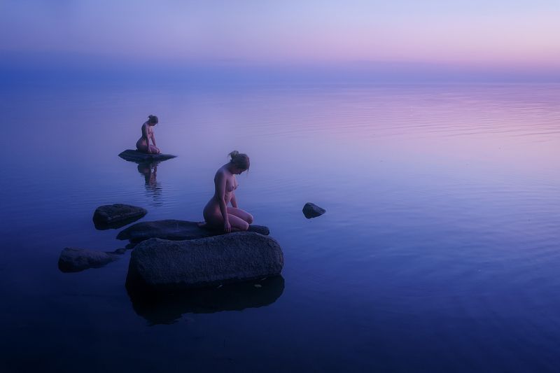 nude art girl Reflectionsphoto preview