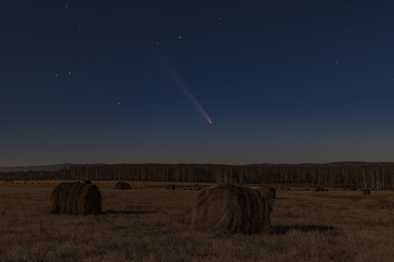 Коме́та C/2023 A3 (Цзыцзиньшань — ATLAS)photo preview