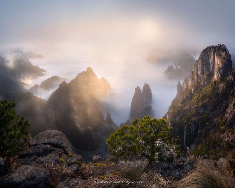 Китай, фототур в Китай, Хуаншань, китайская живопись, закат в горах Туманный закат photo preview