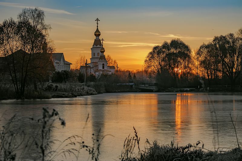 Золотой часphoto preview