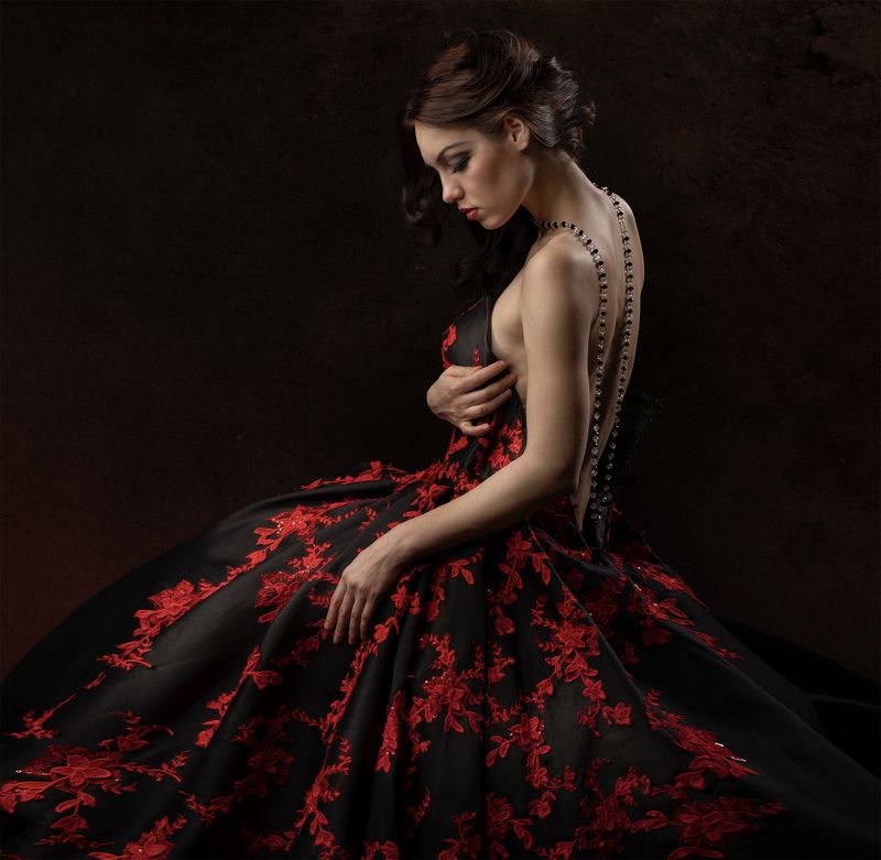 Вечернее платьеphoto preview