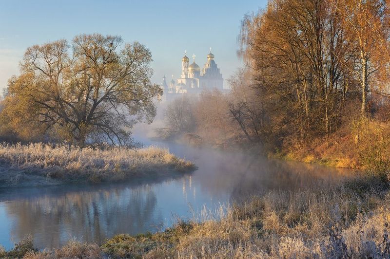 истра, храм, туман, подмосковье, осень Осенняя Истраphoto preview