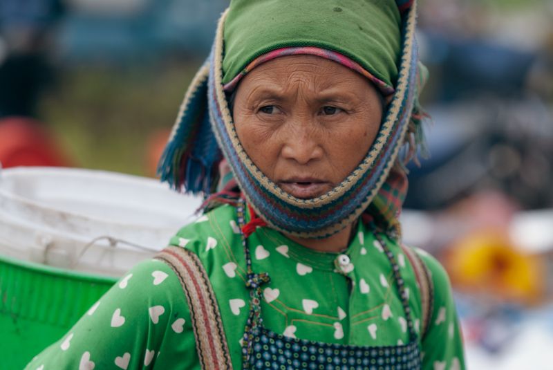 Women H\'Mong female portaitphoto preview