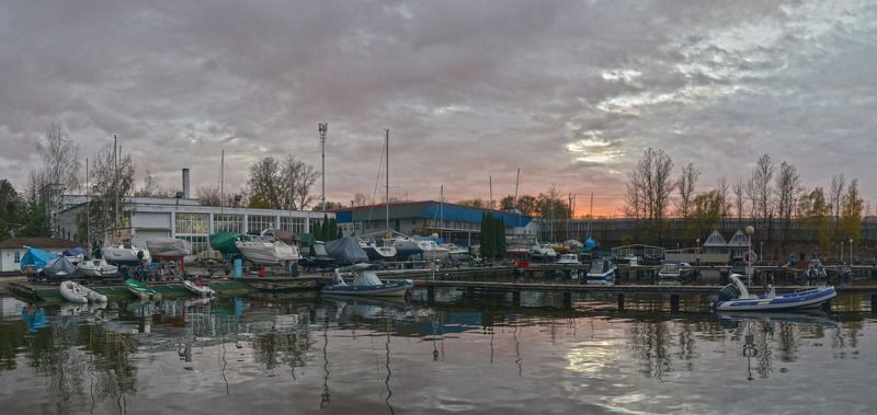 Осень в яхт-клубеphoto preview