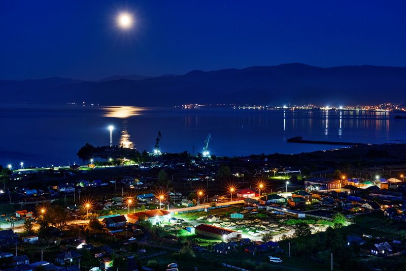 Вид при Лунеphoto preview