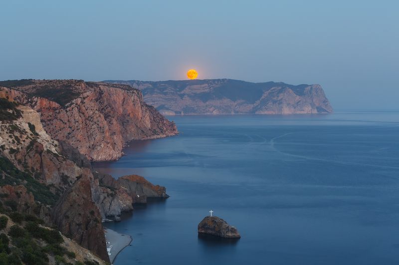 севастополь, фиолент, море, пляж. Севастополь. Суперлуние августа. фото превью