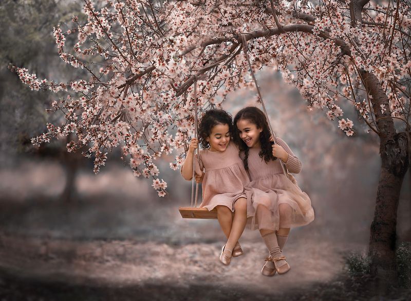 Sisterly love in the peach blossomphoto preview