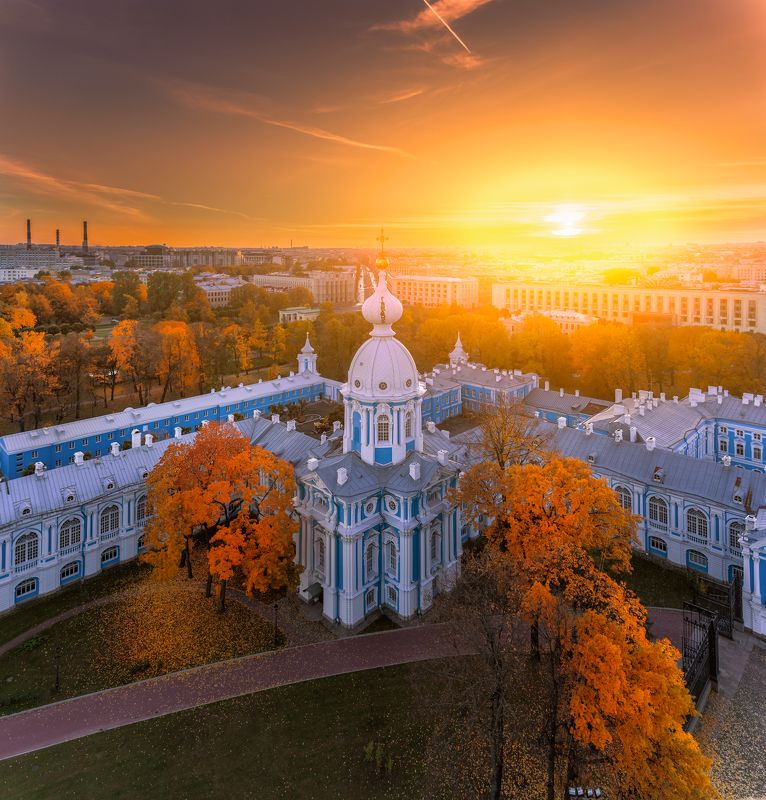 вид на осенний Петербург со звонницы Смольного собора... октябрь 2024 г.photo preview