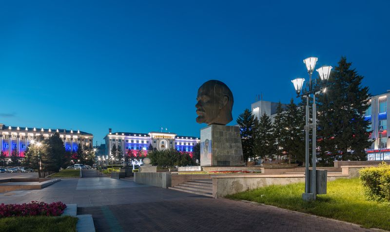улан-удэ, ленин Улан-Удэ и самый большой Ильич :-)photo preview
