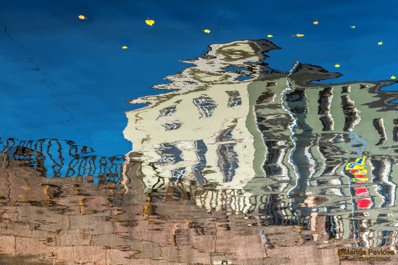 абстракция, акваабстракция, акваграфика, отражение на воде, акварельный призрачный мир осеннего петербурга, парейдолия, осенние отражения, красивая вода, отражения на канале грибоедова, акварельный осенний петербург Акварельный, призрачный мир осеннего Петербургаphoto preview