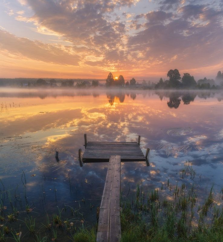 Отражение осеннего рассветаphoto preview