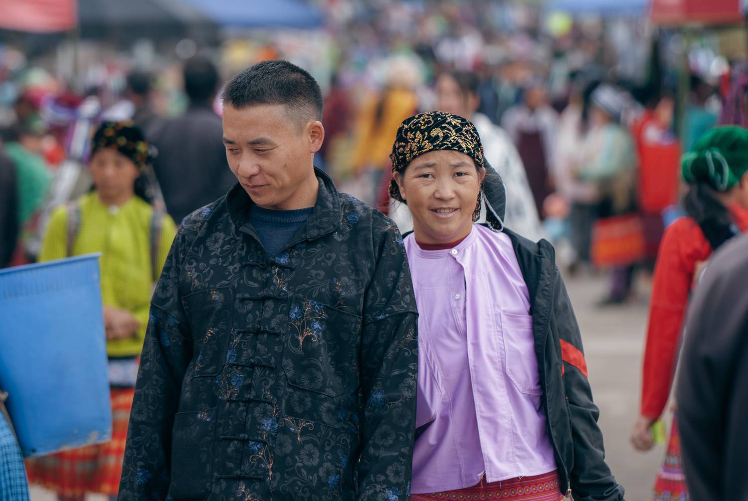 A Couple in local market. Автор: Duc Nguyen , Duc Nguyen
