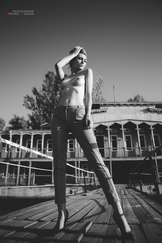 #nude #art #artnude #nudity #erotic #woman #girl #photography #photographer #ню #эротика #фотография #топлес ****photo preview