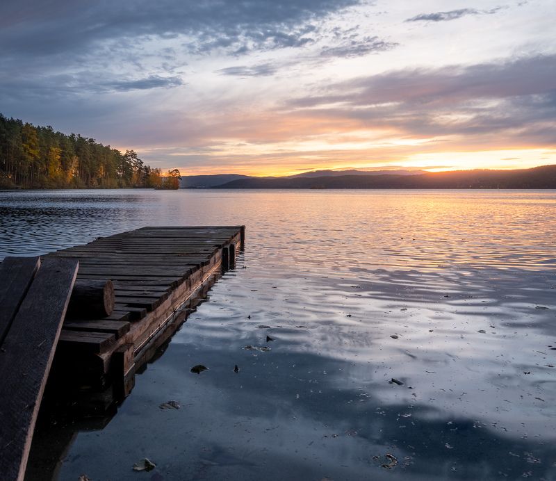 Рассвет у причалаphoto preview