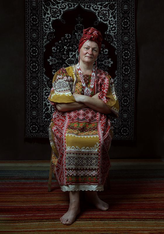 Портрет на фоне ковраphoto preview