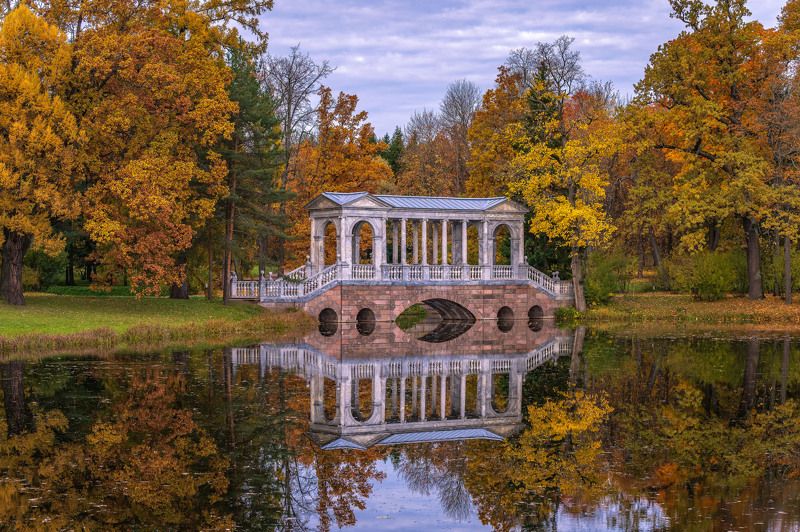 городской пейзаж, парки, мосты, Царское Село, Екатерининский парк, краски осени Мраморный мост Екатерининского паркаphoto preview
