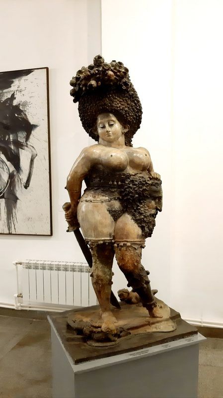 Юдифь, музей, скульптура  Юдифь с головой Олоферна. Ереванphoto preview