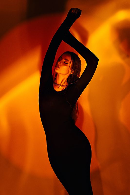 студийный портрет, девушка, 2024, свет Сашаphoto preview