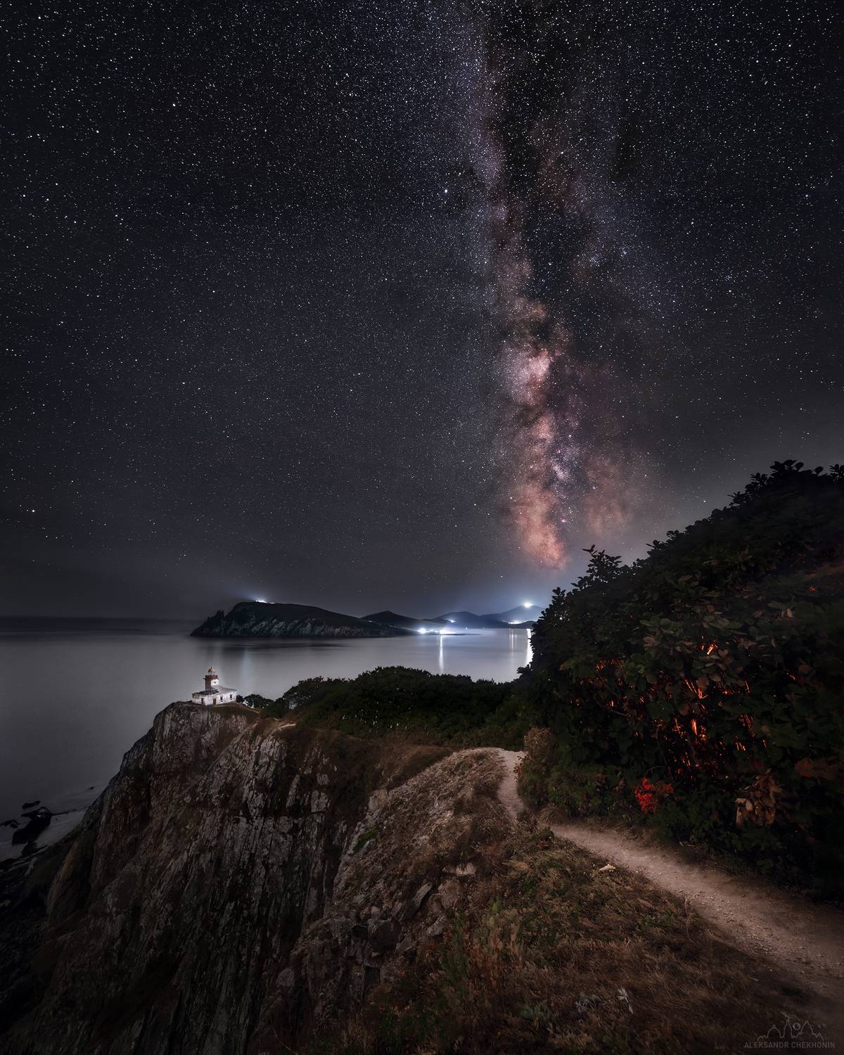Ночь на мысе Балюзек. Автор: Чехонин Александр приморье, мыс балюзек, маяк, Чехонин Александр