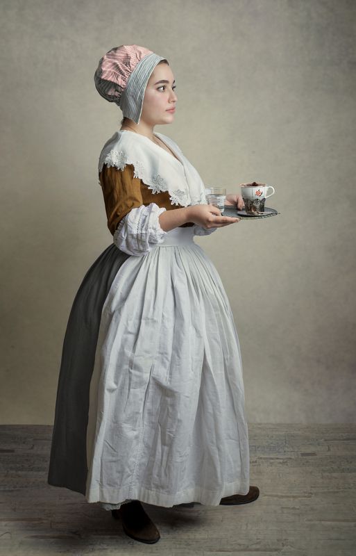 Женщина, портрет, фартук, чепец, стакан, шоколад, поднос, платье, профиль. La Belle Chocolatièrephoto preview