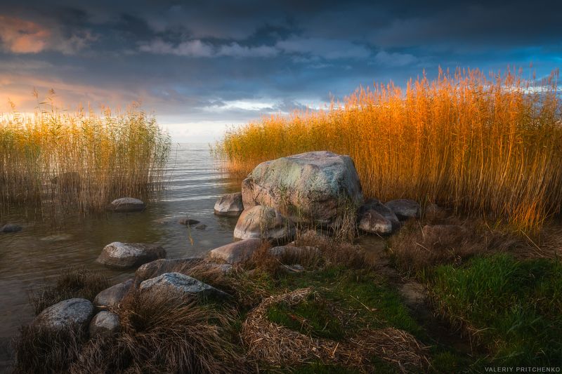 Краски осеннего заката на берегу Куршского заливаphoto preview