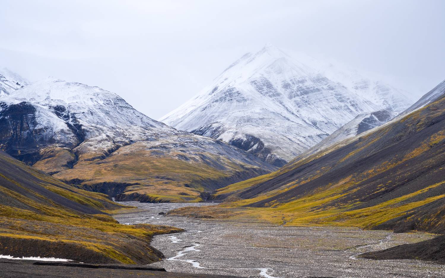 Якутия, Сунтар-Хаята, горы, река, Evgeniy Khilkevitch