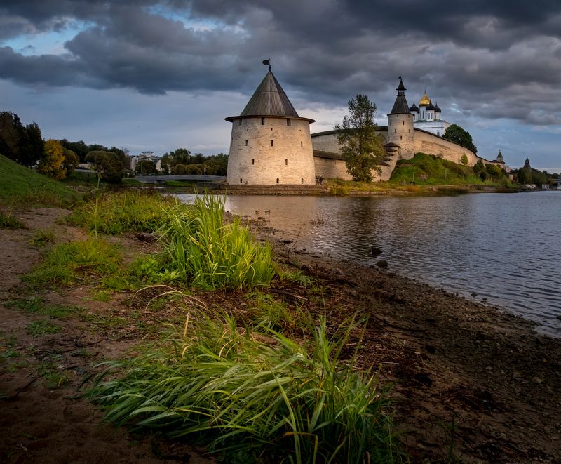 псков, башня, псковский кремль, russia, псковский кром, нд, святая русь, святая русь нд, русь, русская старина, россия православная После дождяphoto preview