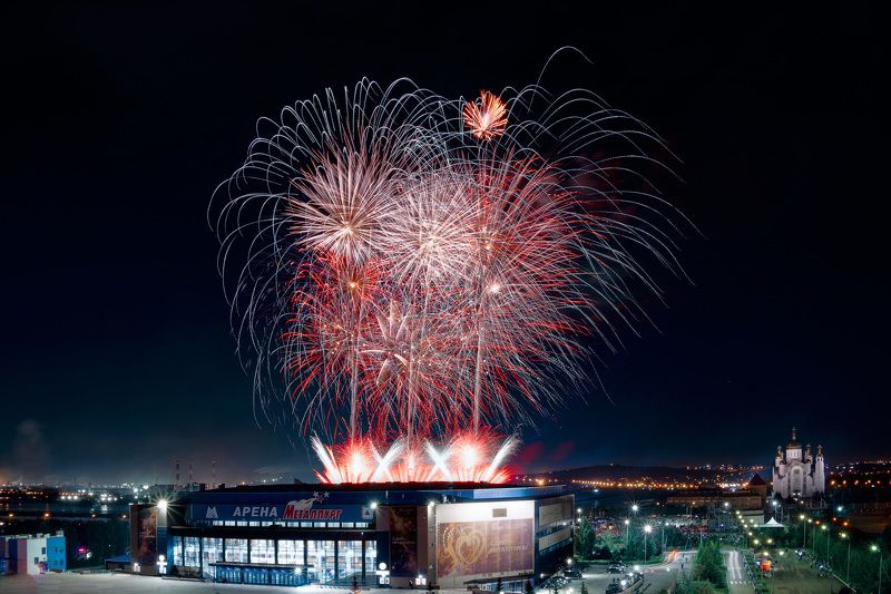 Магнитогорск, салют на день металлургаphoto preview