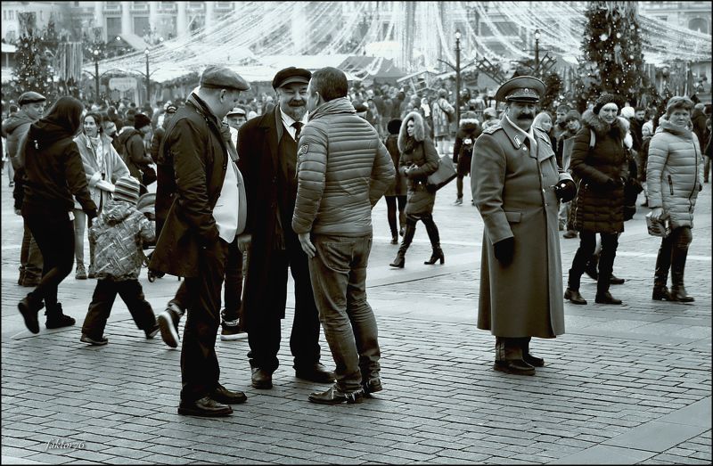 москва, красная площадь, люди, эмоции Душевный разговор...photo preview