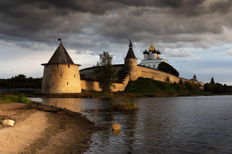 псков, кремль, кром, закат Псковский кремль фото превью