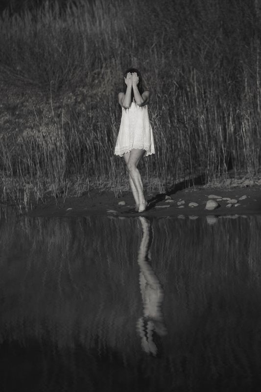 зеркало души, отражение, отражение в воде, женщина в воде Зеркало душиphoto preview