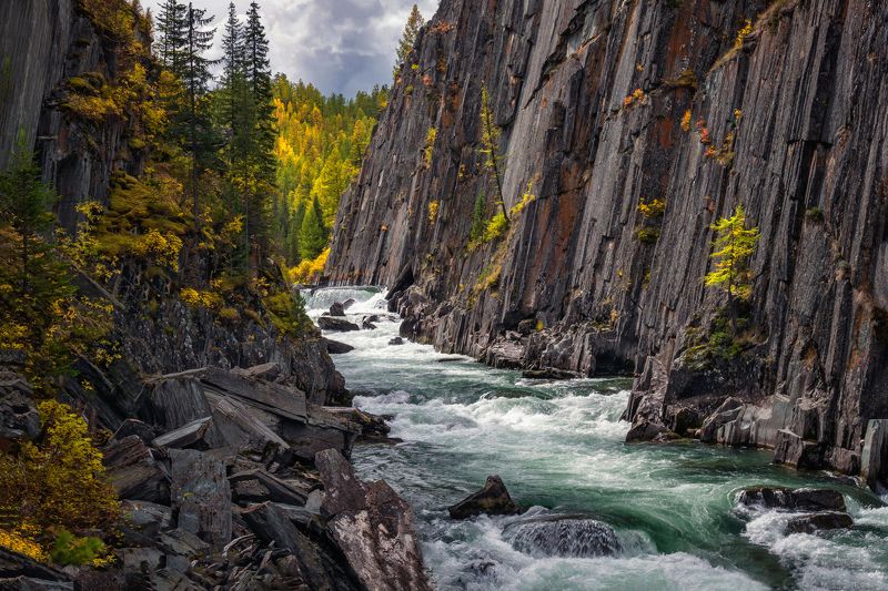 горный алтай,кош-агачский район,осень, река,берега,каньон В каньоне...photo preview
