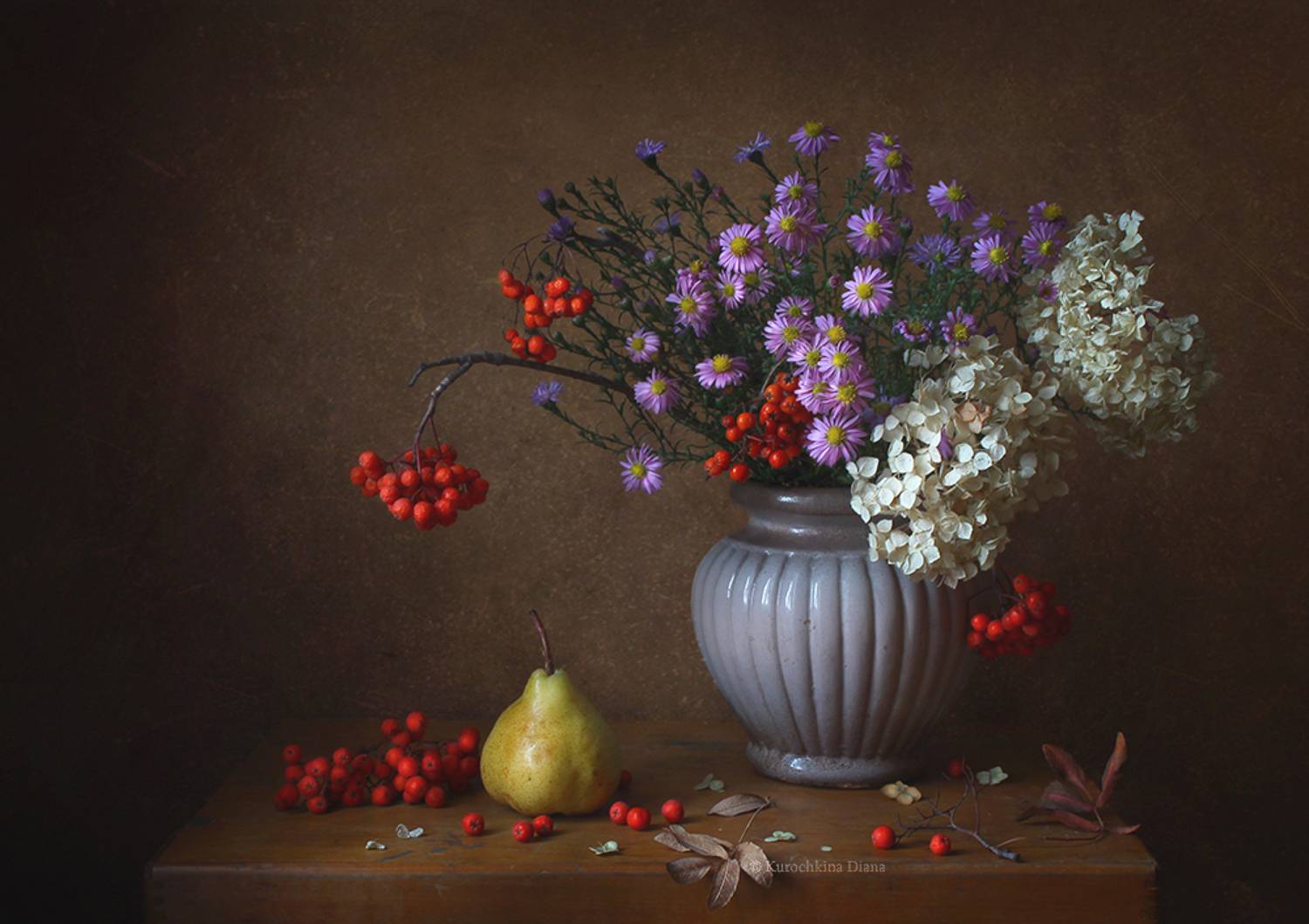 осенний с грушей. Автор: Курочкина Диана натюрморт, осень, цветы, груша, Курочкина Диана