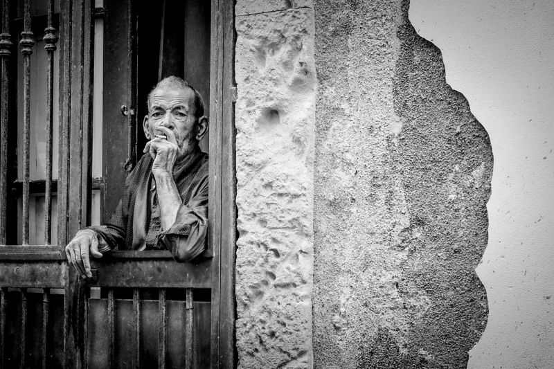 Tony Leone, Italy
