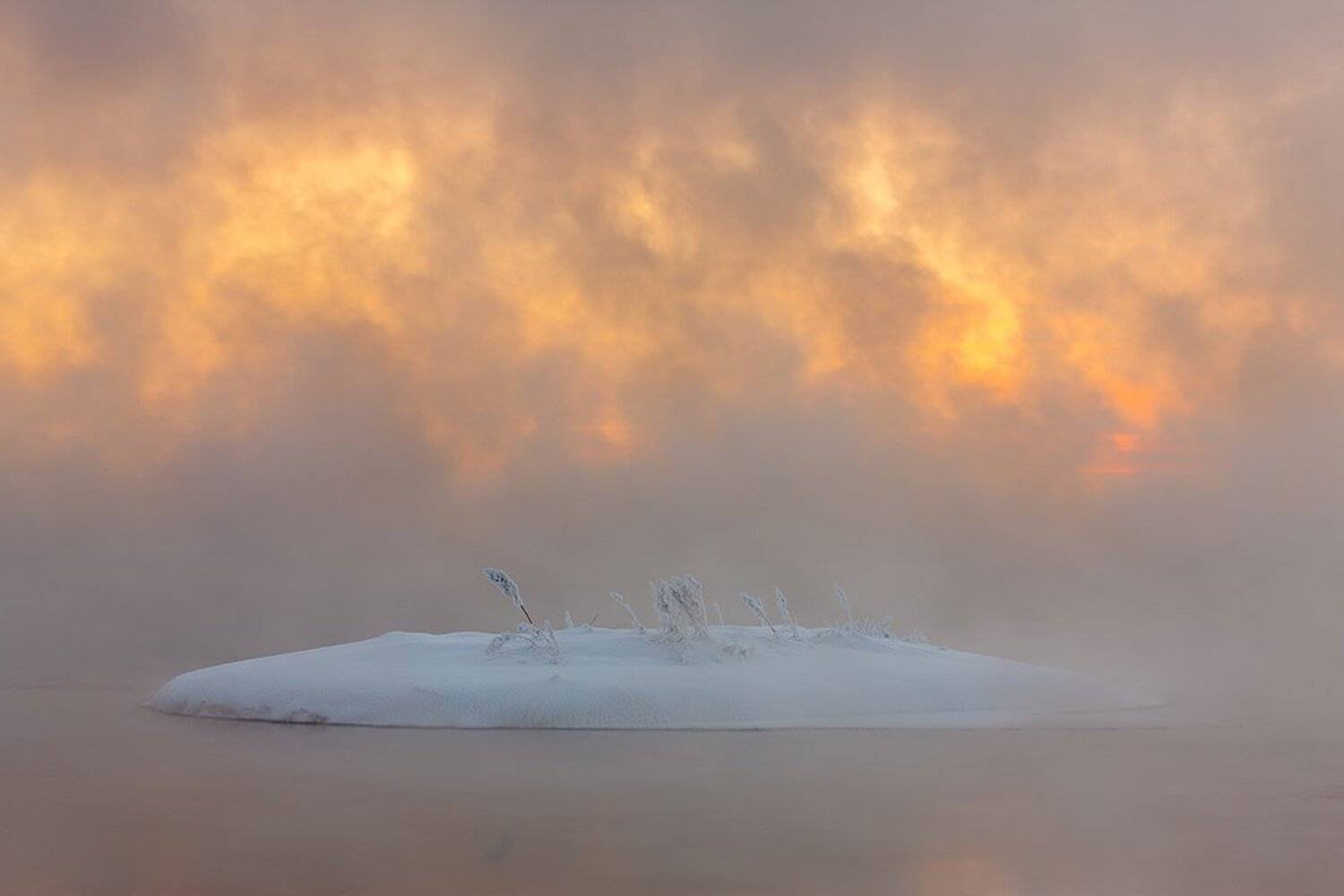 Ангара. - 32°C. Автор: Илья Буянов ангара, закат, зима, иркутск, Илья Буянов
