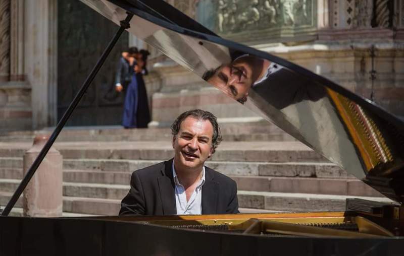 пианист жанр улица любовь Пианистphoto preview