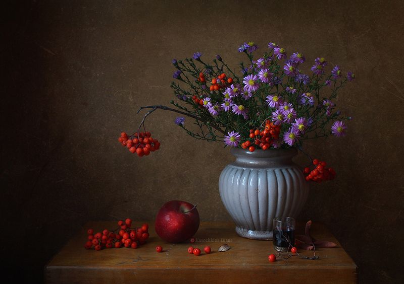 натюрморт, осень, сентябрины, рябина, осенний букет с последним осенним букетом фото превью