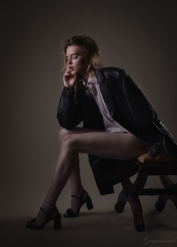 девушка. портрет. красота. ноги. Викаphoto preview