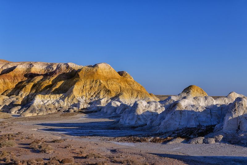 Пейзаж, Казахстан, пустыня, горы, меловые горы, небо, песок, глина, структура, рельеф, геология, мел, Улытау Акжар, Улытауphoto preview