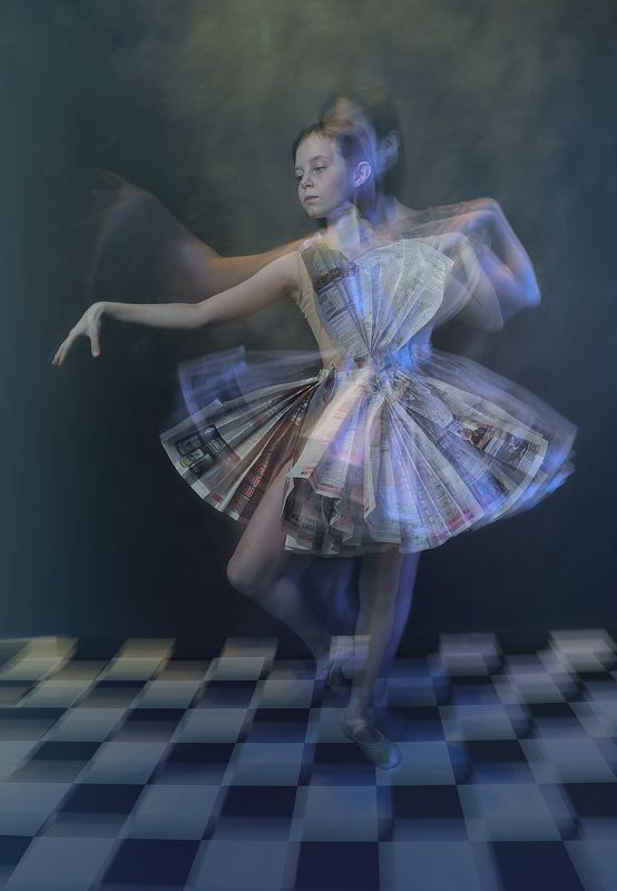 ускользающая,  смазанное фото,  танец Ускользающаяphoto preview