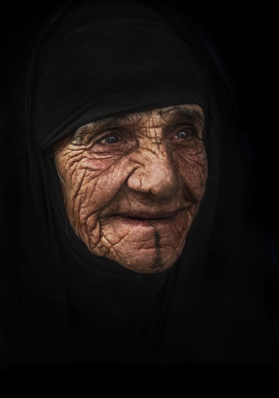 A woman from southern Iraqphoto preview
