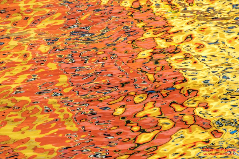 город, санкт-петербург, канал грибоедова, река фонтанка, отражения на воде, осенние отражения, красивая вода, абстракция, акваабстракция, акваграфика, парейдолия Акваабстракция осеннего Петербурга. Цветотерапия.photo preview