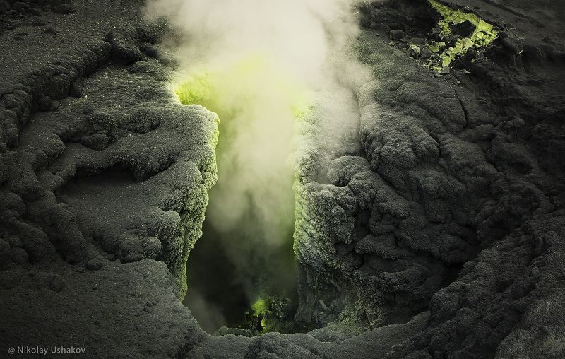 камчатка, вулкан, фумарола глаз драконаphoto preview