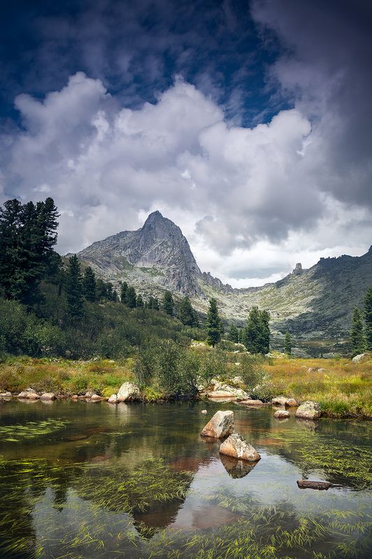 пейзаж, природа, горы, скалы, озеро, небо, облака, камни, ергаки Пик птицаphoto preview