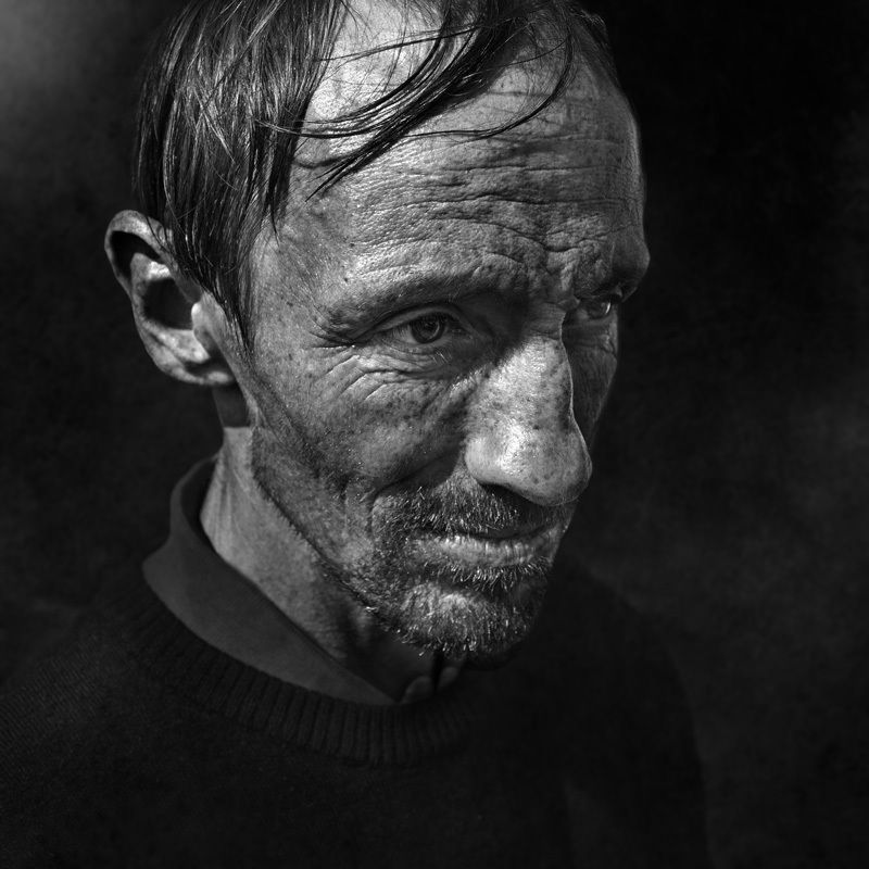 алтарникphoto preview