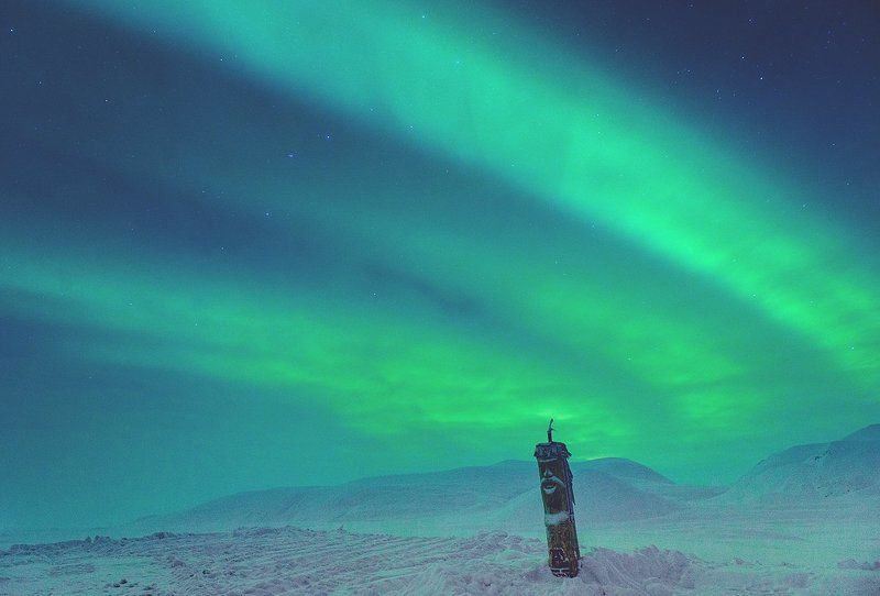 северное сияние, Чукотка, идол, знак, горы, зима Под горящими небесамиphoto preview