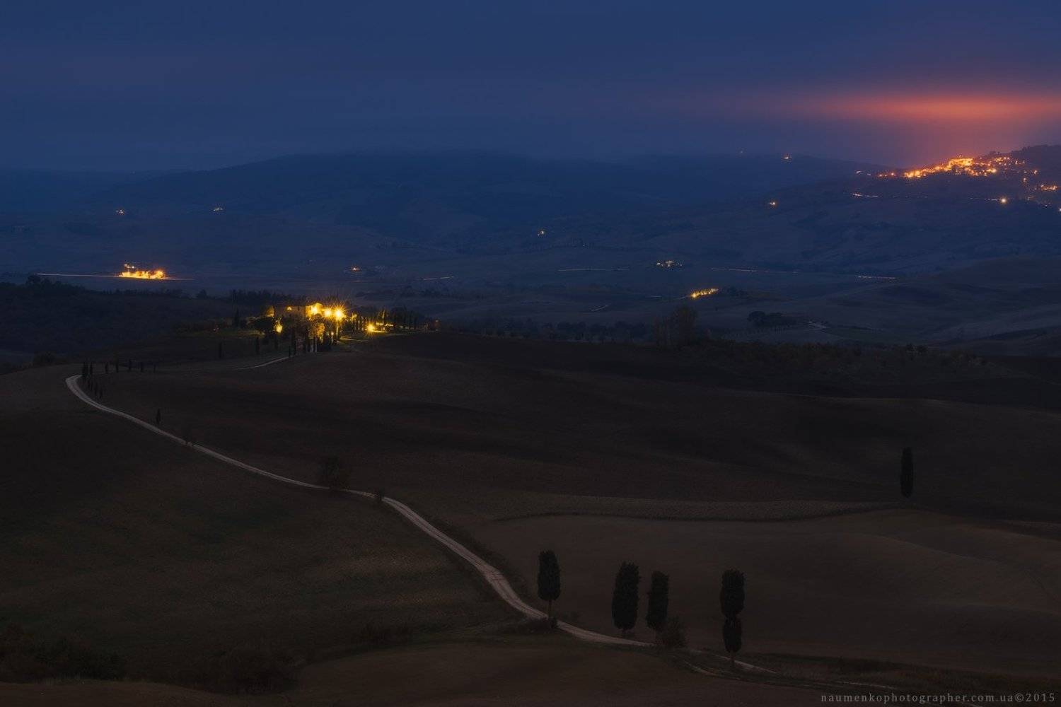 Италия. Тоскана. Долина Val d’Orcia рано утром.. Автор: Александр Науменко sony, италия, пейзаж, поле, тоскана, утро, холмы, a7r, Александр Науменко